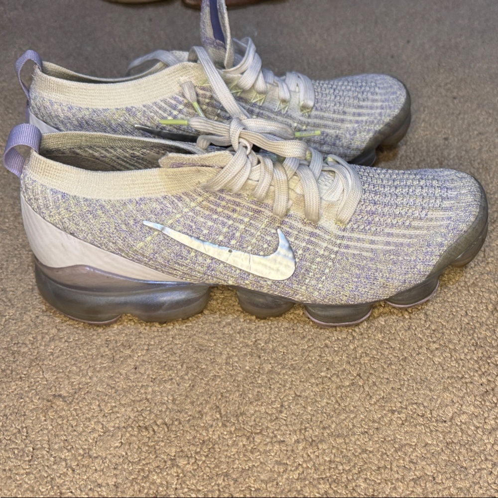 Nike Flyknit Sneakers in Cream and Purple